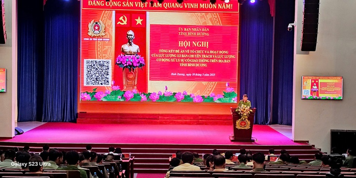 Bình Dương tạo điều kiện để "những người hùng thầm lặng" tiếp tục cống hiến- Ảnh 2. Bình Dương tạo điều kiện để "những người hùng thầm lặng" tiếp tục cống hiến- Ảnh 2.