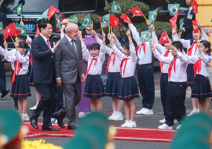 Chủ tịch nước Lương Cường chủ trì lễ đón Tổng thống Brazil- Ảnh 8. Chủ tịch nước Lương Cường chủ trì lễ đón Tổng thống Brazil- Ảnh 8.