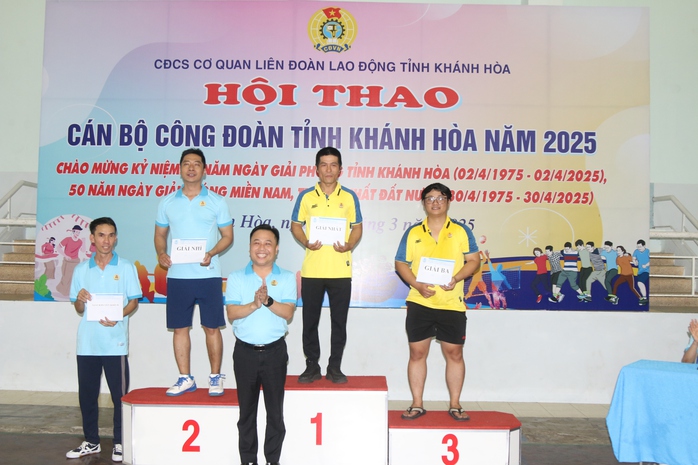 Sôi nổi hội thao cán bộ Công đoàn Khánh Hòa- Ảnh 6. Sôi nổi hội thao cán bộ Công đoàn Khánh Hòa- Ảnh 6.