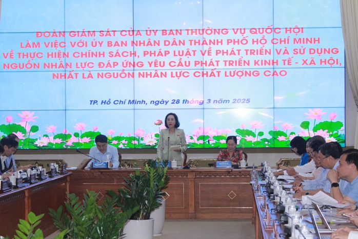 Nâng cao chất lượng nguồn nhân lực để TP HCM phát triển bền vững- Ảnh 1. Nâng cao chất lượng nguồn nhân lực để TP HCM phát triển bền vững- Ảnh 1.