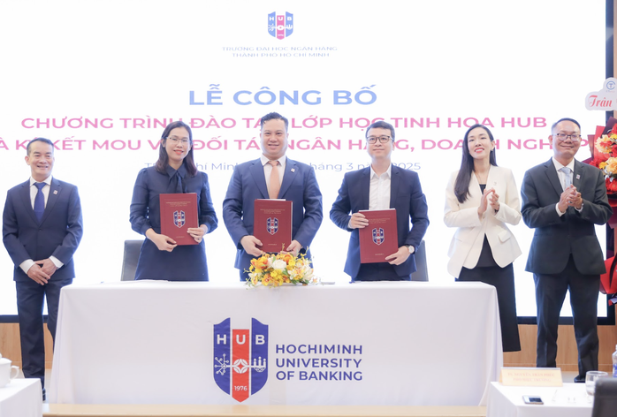 Sinh viên lớp học tinh hoa được nhận làm việc ngay từ năm 2- Ảnh 1.