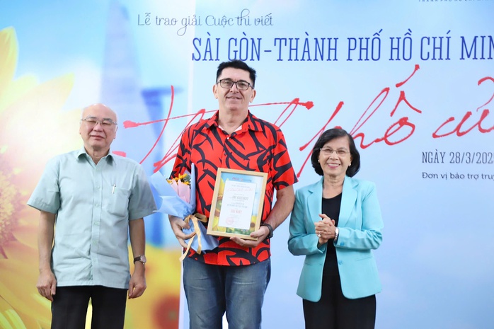 Báo Phụ nữ TP HCM trao giải cuộc thi "Thành phố của tôi"- Ảnh 5. Báo Phụ nữ TP HCM trao giải cuộc thi "Thành phố của tôi"- Ảnh 5.