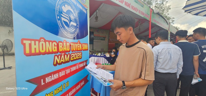 Hình ảnh về ngày hội giới thiệu việc làm tại Bình Dương- Ảnh 7.