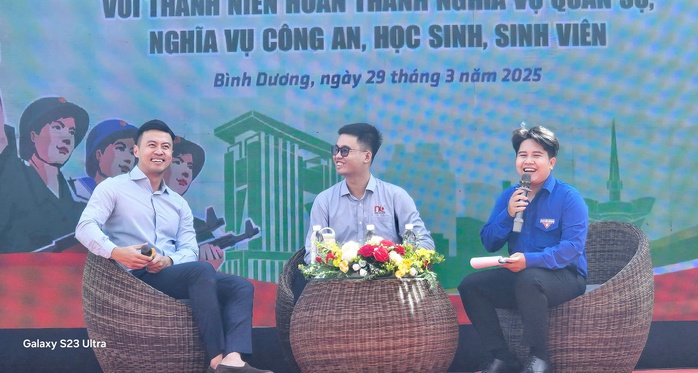 Hình ảnh về ngày hội giới thiệu việc làm tại Bình Dương- Ảnh 5.
