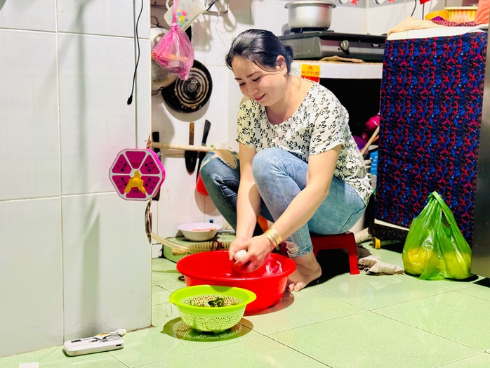 Lương tối thiểu vùng hiện nay chưa đáp ứng mức sống tối thiểu của người lao động và gia đình họ. Ảnh: HUỲNH NHƯ Lương tối thiểu vùng hiện nay chưa đáp ứng mức sống tối thiểu của người lao động và gia đình họ. Ảnh: HUỲNH NHƯ