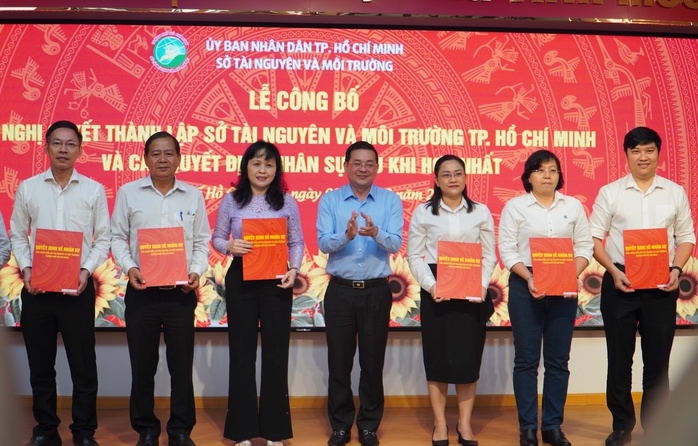 TP HCM: Thành lập Sở Tài nguyên - Môi trường, giảm 4 phòng- Ảnh 3. TP HCM: Thành lập Sở Tài nguyên - Môi trường, giảm 4 phòng- Ảnh 3.