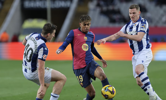 Barcelona đè bẹp Sociedad, ngoạn mục đoạt ngôi đầu La Liga- Ảnh 1. Barcelona đè bẹp Sociedad, ngoạn mục đoạt ngôi đầu La Liga- Ảnh 1.