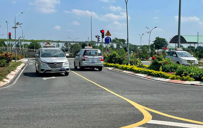 Thông tư mới của Bộ Công an: Trượt lý thuyết giấy phép lái xe vẫn được thi các phần còn lại- Ảnh 1. Thông tư mới của Bộ Công an: Trượt lý thuyết giấy phép lái xe vẫn được thi các phần còn lại- Ảnh 1.