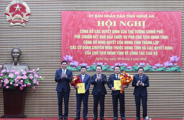 Thủ tướng phê chuẩn 2 Phó Chủ tịch tỉnh Nghệ An- Ảnh 1. Thủ tướng phê chuẩn 2 Phó Chủ tịch tỉnh Nghệ An- Ảnh 1.