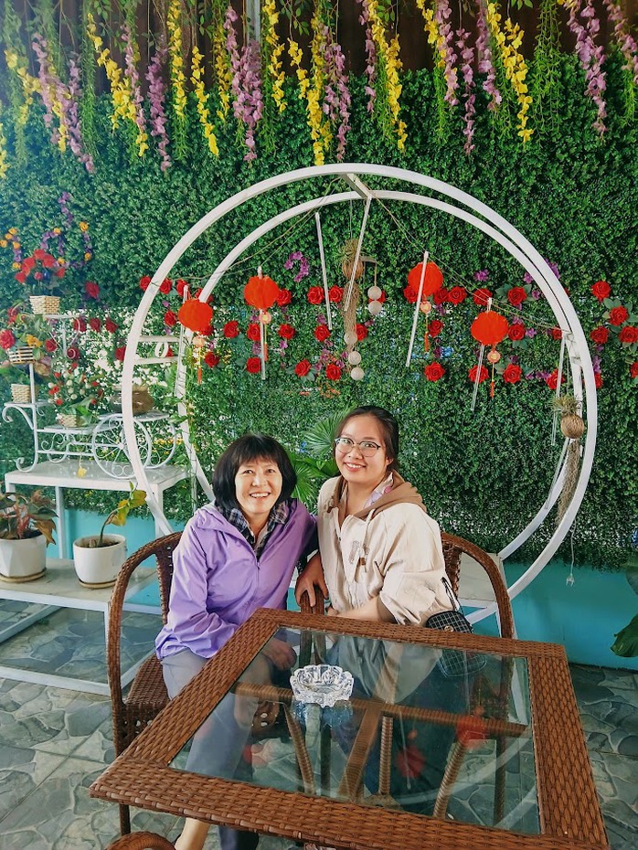 Người thầy kính yêu: Miệt mài gieo chữ, miệt mài cho đi- Ảnh 2. Người thầy kính yêu: Miệt mài gieo chữ, miệt mài cho đi- Ảnh 2.