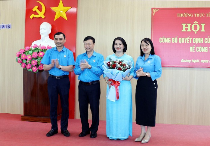 Giới thiệu nhân sự bầu Chủ tịch LĐLĐ tỉnh Quảng Ngãi- Ảnh 2. Giới thiệu nhân sự bầu Chủ tịch LĐLĐ tỉnh Quảng Ngãi- Ảnh 2.