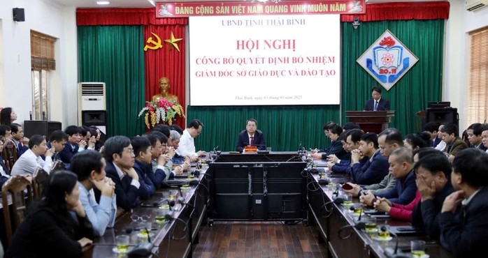Bổ nhiệm Giám đốc Sở GD-ĐT tỉnh Thái Bình sau gần nửa năm "khuyết" vị trí- Ảnh 2. Bổ nhiệm Giám đốc Sở GD-ĐT tỉnh Thái Bình sau gần nửa năm "khuyết" vị trí- Ảnh 2.