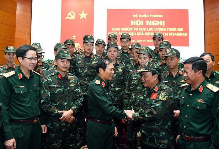 Lực lượng quân đội tham gia khắc phục hậu quả động đất tại Myanmar lên đường- Ảnh 3. Lực lượng quân đội tham gia khắc phục hậu quả động đất tại Myanmar lên đường- Ảnh 3.