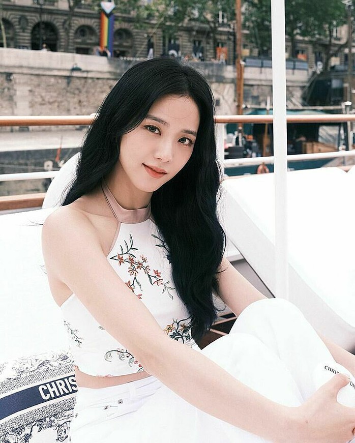 Mỹ nhân Jisoo của Blackpink đến Hà Nội- Ảnh 4. Mỹ nhân Jisoo của Blackpink đến Hà Nội- Ảnh 4.