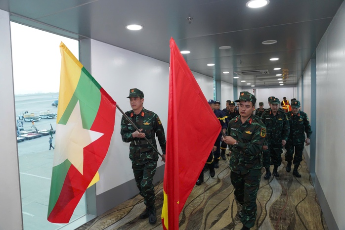 Đội cứu hộ Việt Nam đã đến Myanmar- Ảnh 3. Đội cứu hộ Việt Nam đã đến Myanmar- Ảnh 3.