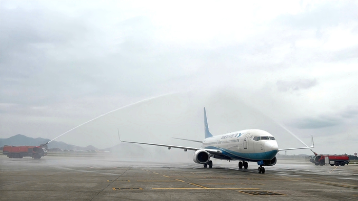 Sân bay Nội Bài chào đón khai trương đường bay Hà Nội - Phúc Châu. Ảnh: Phan Công Sân bay Nội Bài chào đón khai trương đường bay Hà Nội - Phúc Châu. Ảnh: Phan Công