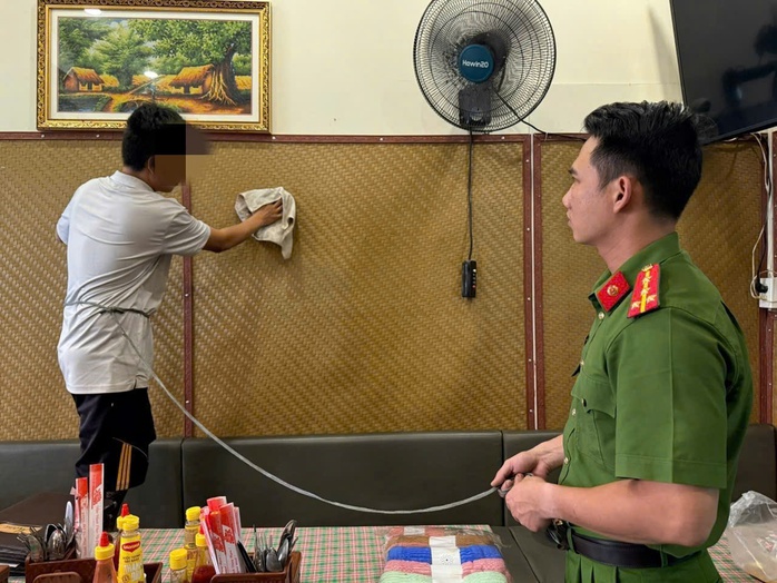 Nam thanh niên khai: Nhận tạt sơn ở quận 1 giá 5 triệu nhưng “chỉ chia cho bạn 500.000 đồng”- Ảnh 2. Nam thanh niên khai: Nhận tạt sơn ở quận 1 giá 5 triệu nhưng “chỉ chia cho bạn 500.000 đồng”- Ảnh 2.