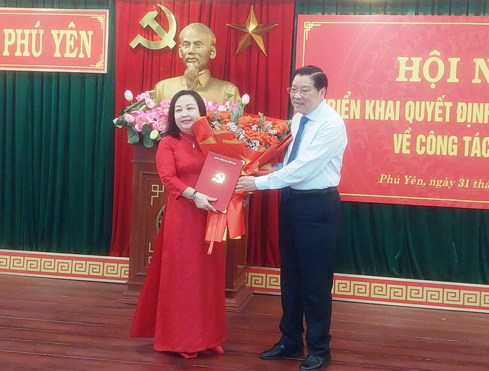 Lần đầu tiên Phú Yên có nữ Bí thư Tỉnh ủy- Ảnh 1. Lần đầu tiên Phú Yên có nữ Bí thư Tỉnh ủy- Ảnh 1.