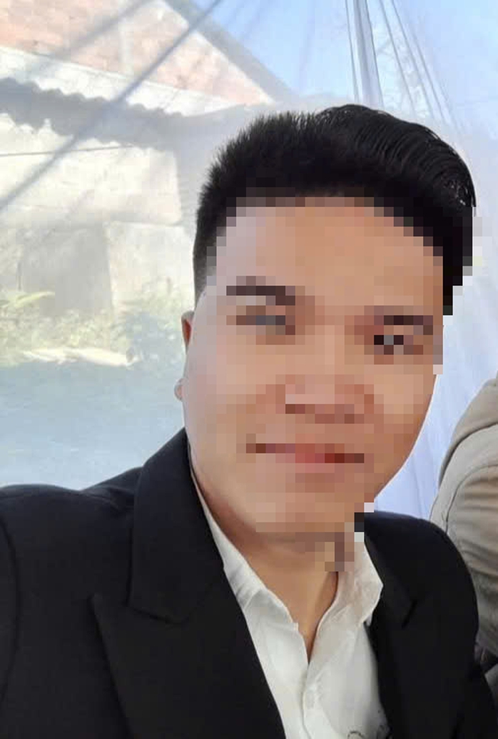 Nam MC cùng vợ tống tiền người phụ nữ bằng clip nhạy cảm- Ảnh 1. Nam MC cùng vợ tống tiền người phụ nữ bằng clip nhạy cảm- Ảnh 1.