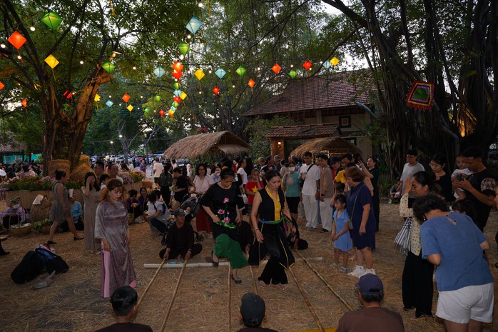 Hơn 70.000 khách tham gia Lễ hội Văn hóa Ẩm thực, Món ngon Saigontourist Group 2025- Ảnh 3. Hơn 70.000 khách tham gia Lễ hội Văn hóa Ẩm thực, Món ngon Saigontourist Group 2025- Ảnh 3.