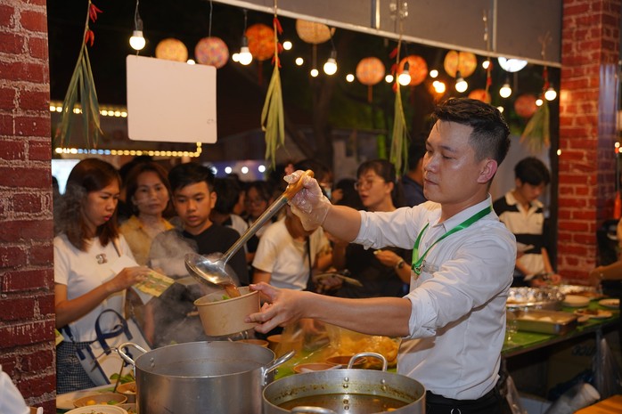 Hơn 70.000 khách tham gia Lễ hội Văn hóa Ẩm thực, Món ngon Saigontourist Group 2025- Ảnh 2. Hơn 70.000 khách tham gia Lễ hội Văn hóa Ẩm thực, Món ngon Saigontourist Group 2025- Ảnh 2.