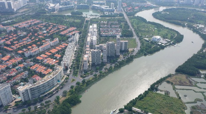 "Vượt sóng": Chuyện về thành phố 50 mùa hoa- Ảnh 6. "Vượt sóng": Chuyện về thành phố 50 mùa hoa- Ảnh 6.