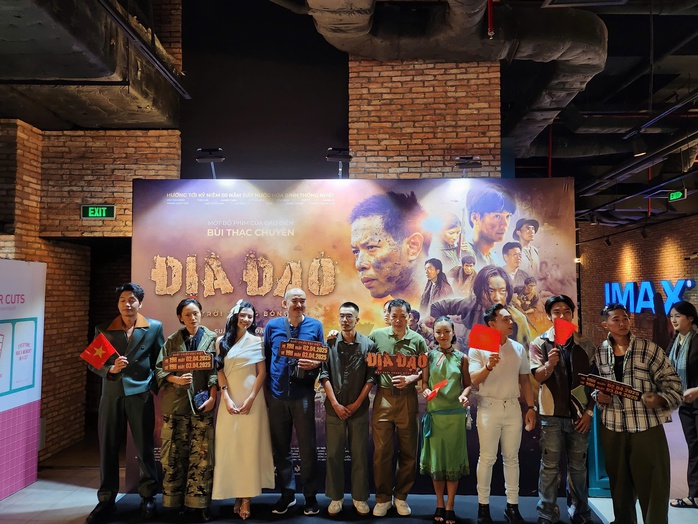 Diễn viên Thái Hòa: "Giá như đừng có chiến tranh..."- Ảnh 6. Diễn viên Thái Hòa: "Giá như đừng có chiến tranh..."- Ảnh 6.