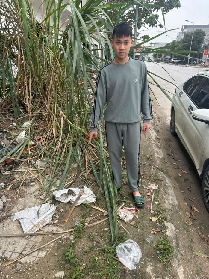 Lời khai bất ngờ của nam thanh niên chém người xối xả trên phố- Ảnh 2. Lời khai bất ngờ của nam thanh niên chém người xối xả trên phố- Ảnh 2.