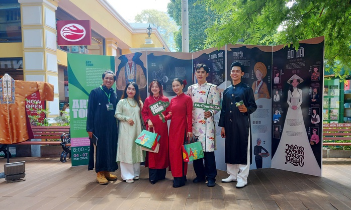 Khai mạc Art Tour, chuỗi sự kiện tôn vinh Áo dài Việt- Ảnh 1. Khai mạc Art Tour, chuỗi sự kiện tôn vinh Áo dài Việt- Ảnh 1.
