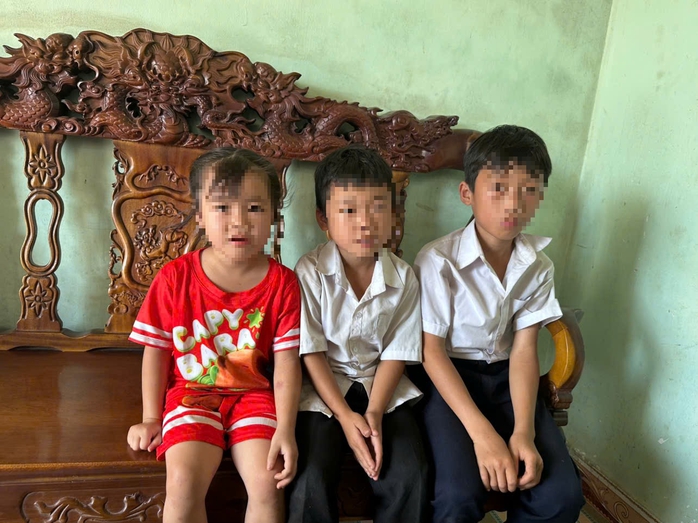 Xúc động câu chuyện 3 cháu nhỏ đạp xe gần 50km tìm cha- Ảnh 3. Xúc động câu chuyện 3 cháu nhỏ đạp xe gần 50km tìm cha- Ảnh 3.