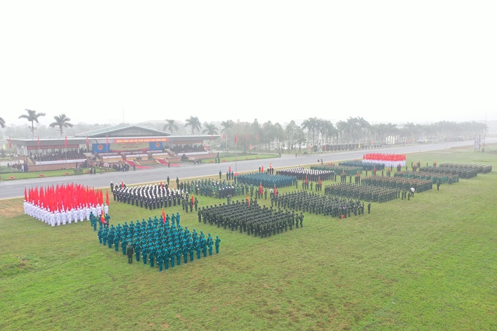 VIDEO: Hợp luyện diễu binh kỷ niệm 50 năm Ngày giải phóng miền Nam, thống nhất đất nước- Ảnh 1. VIDEO: Hợp luyện diễu binh kỷ niệm 50 năm Ngày giải phóng miền Nam, thống nhất đất nước- Ảnh 1.