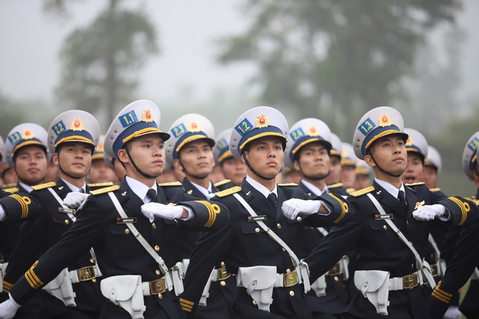 VIDEO: Hợp luyện diễu binh kỷ niệm 50 năm Ngày giải phóng miền Nam, thống nhất đất nước- Ảnh 6. VIDEO: Hợp luyện diễu binh kỷ niệm 50 năm Ngày giải phóng miền Nam, thống nhất đất nước- Ảnh 6.