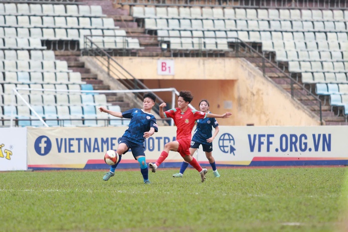 U19 nữ TP HCM nâng chuỗi bất bại lên 8- Ảnh 1. U19 nữ TP HCM nâng chuỗi bất bại lên 8- Ảnh 1.