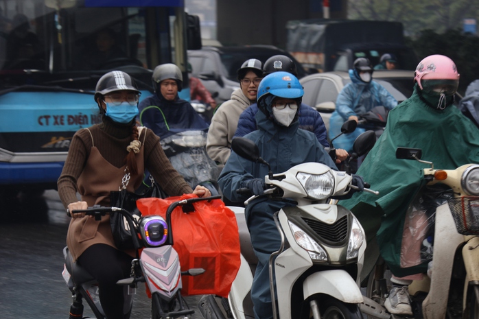 Hai đợt không khí lạnh mạnh liên tiếp tràn về, miền Bắc trở rét, có nơi 8 độ C- Ảnh 1. Hai đợt không khí lạnh mạnh liên tiếp tràn về, miền Bắc trở rét, có nơi 8 độ C- Ảnh 1.
