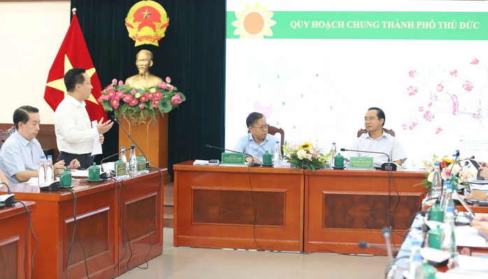 Chủ tịch Nguyễn Văn Được đề cập mô hình 1-4-1 với TP Thủ Đức- Ảnh 2. Chủ tịch Nguyễn Văn Được đề cập mô hình 1-4-1 với TP Thủ Đức- Ảnh 2.