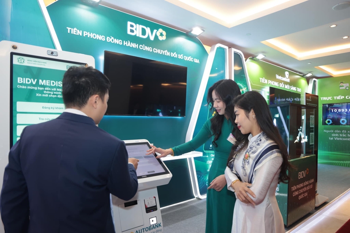 Nhân sự ngành nào lo bị AI "cướp" việc nhất?- Ảnh 1. Nhân sự ngành nào lo bị AI "cướp" việc nhất?- Ảnh 1.