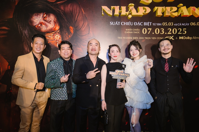 Loạt sao Việt tề tựu chúc mừng Khả Như, Quang Tuấn- Ảnh 11. Loạt sao Việt tề tựu chúc mừng Khả Như, Quang Tuấn- Ảnh 11.