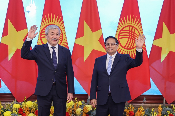 Ký nhiều văn kiện hợp tác Việt Nam - Kyrgyzstan- Ảnh 4. Ký nhiều văn kiện hợp tác Việt Nam - Kyrgyzstan- Ảnh 4.