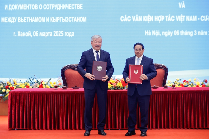 Ký nhiều văn kiện hợp tác Việt Nam - Kyrgyzstan- Ảnh 7. Ký nhiều văn kiện hợp tác Việt Nam - Kyrgyzstan- Ảnh 7.