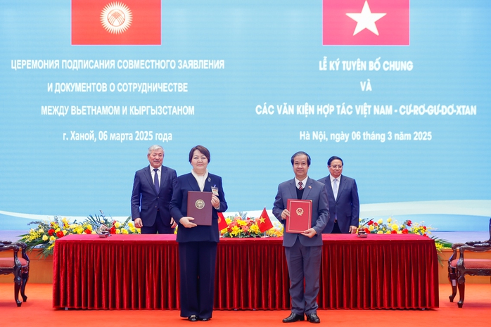 Ký nhiều văn kiện hợp tác Việt Nam - Kyrgyzstan- Ảnh 9. Ký nhiều văn kiện hợp tác Việt Nam - Kyrgyzstan- Ảnh 9.