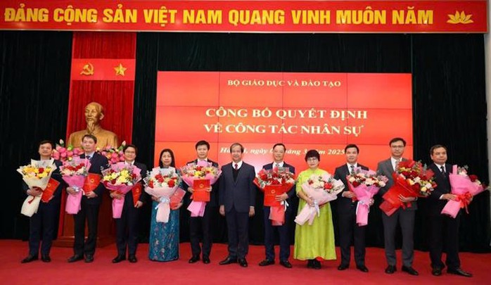 Điều động, bổ nhiệm Thứ trưởng và lãnh đạo các đơn vị Bộ GD-ĐT- Ảnh 2. Điều động, bổ nhiệm Thứ trưởng và lãnh đạo các đơn vị Bộ GD-ĐT- Ảnh 2.