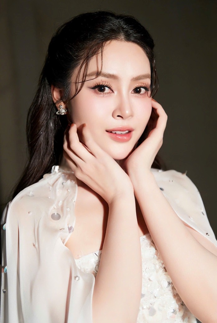 Hoa hậu Lý Kim Thảo trở thành đại diện hình ảnh du lịch Bạc Liêu
- Ảnh 1. Hoa hậu Lý Kim Thảo trở thành đại diện hình ảnh du lịch Bạc Liêu
- Ảnh 1.