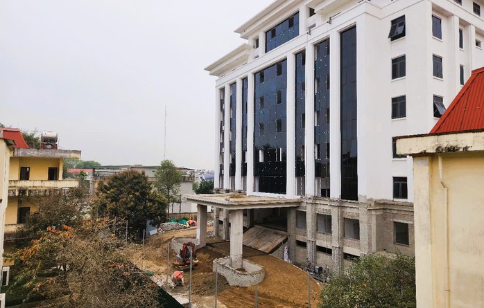 Thanh Hóa tạm dừng điều động, bổ nhiệm cán bộ lãnh đạo- Ảnh 1. Thanh Hóa tạm dừng điều động, bổ nhiệm cán bộ lãnh đạo- Ảnh 1.