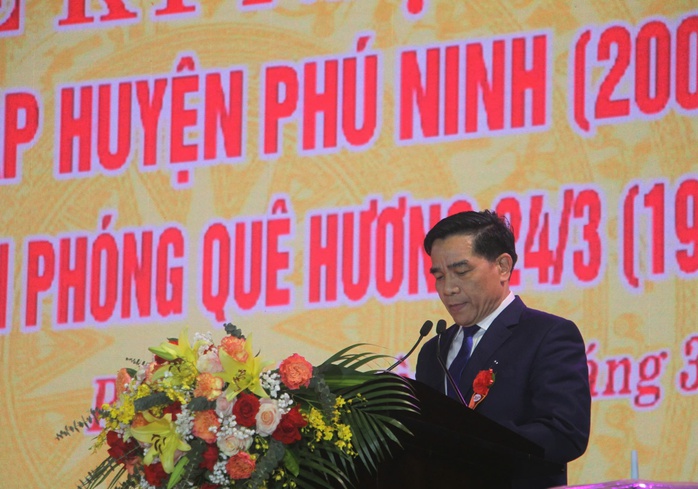 Hàng ngàn người dự lễ kỷ niệm 20 năm thành lập huyện Phú Ninh- Ảnh 4. Hàng ngàn người dự lễ kỷ niệm 20 năm thành lập huyện Phú Ninh- Ảnh 4.