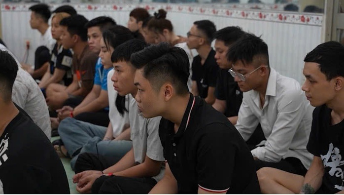 Công an TP HCM lật tẩy đường dây tội phạm, bất ngờ trong tủ lạnh- Ảnh 1. Công an TP HCM lật tẩy đường dây tội phạm, bất ngờ trong tủ lạnh- Ảnh 1.
