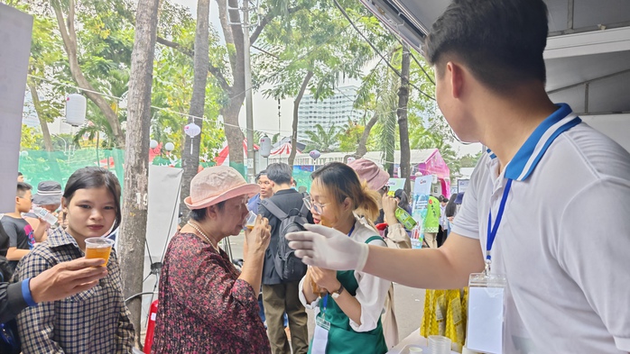 Hương vị Nhật Bản thu hút khách Việt- Ảnh 2. Hương vị Nhật Bản thu hút khách Việt- Ảnh 2.