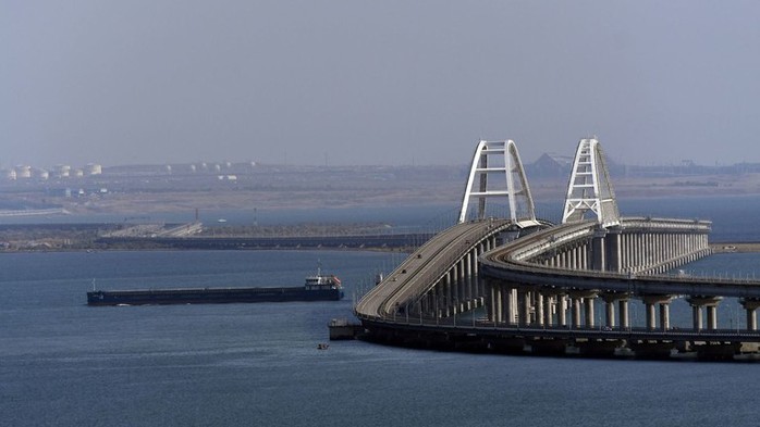 Toàn cảnh cầu Crimea do Nga xây dựng. Ảnh: Sputnik Toàn cảnh cầu Crimea do Nga xây dựng. Ảnh: Sputnik