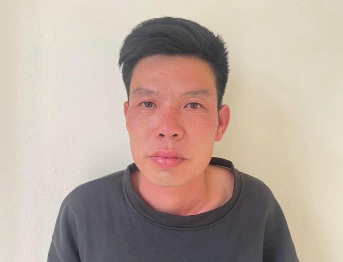 Bé gái 10 tuổi bị người đàn ông lạ mặt khống chế đưa vào bãi đất trống xâm hại- Ảnh 1. Bé gái 10 tuổi bị người đàn ông lạ mặt khống chế đưa vào bãi đất trống xâm hại- Ảnh 1.
