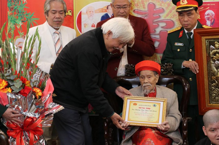 Tuổi thọ tăng, người dân tỉnh nào sống thọ nhất?- Ảnh 1. Tuổi thọ tăng, người dân tỉnh nào sống thọ nhất?- Ảnh 1.