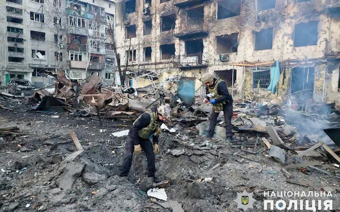 Thiệt hại sau đợt tấn công bằng tên lửa của Nga vào Dobropillya ở Ukraine ngày 8-3. Ảnh: EPN/Newscom/Avalon Thiệt hại sau đợt tấn công bằng tên lửa của Nga vào Dobropillya ở Ukraine ngày 8-3. Ảnh: EPN/Newscom/Avalon